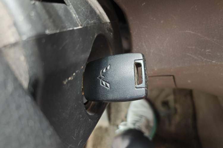 Used Wuling Rongguang V 2019 1.5L Van - Utility Model Vehicle Key