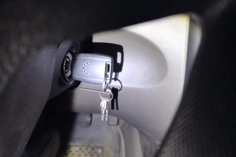 Used Wuling Rongguang V 2019 1.5L Practical Model China VI LAR Vehicle Key