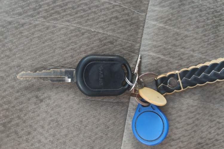 Used Wuling Rongguang V 2019 1.5L Window-Sealed Utility Model China VI LAR Vehicle Key