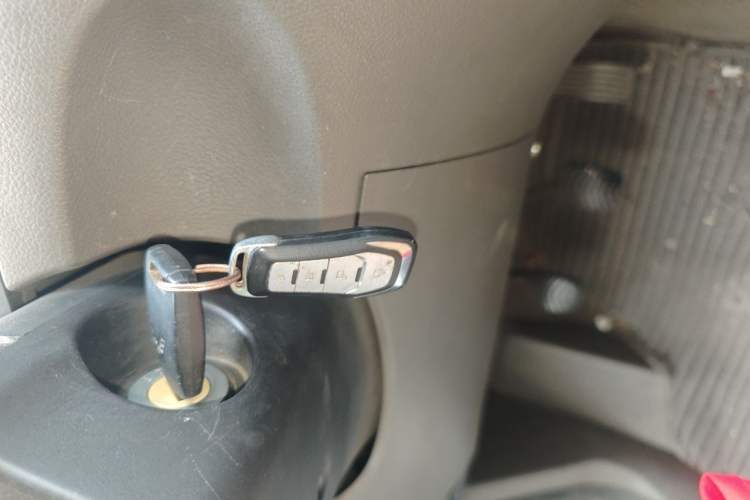 Used Wuling Rongguang V 2019 1.5L Van - Utility Model Vehicle Key
