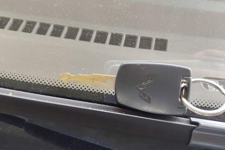 Used Wuling Rongguang V 2019 1.5L Window-Sealed Utility Model China VI LAR Vehicle Key