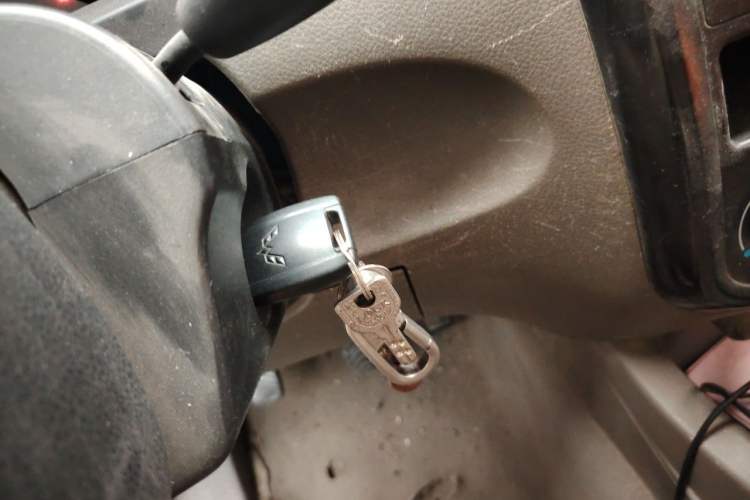 Used Wuling Rongguang V 2019 1.5L Van - Utility Model Vehicle Key