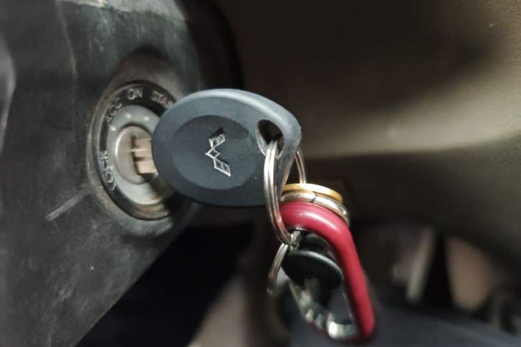 Used Wuling Rongguang V 2019 1.5L Practical Model China VI LAR Vehicle Key
