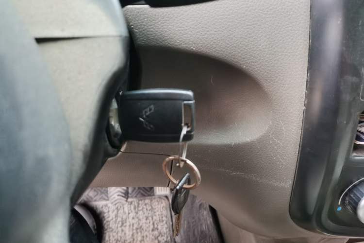Used Wuling Rongguang V 2019 1.5L Practical Model China VI LAR Vehicle Key