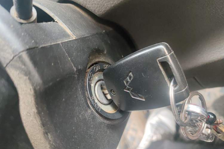 Used Wuling Rongguang V 2019 1.5L Standard Version China VI LAR Vehicle Key