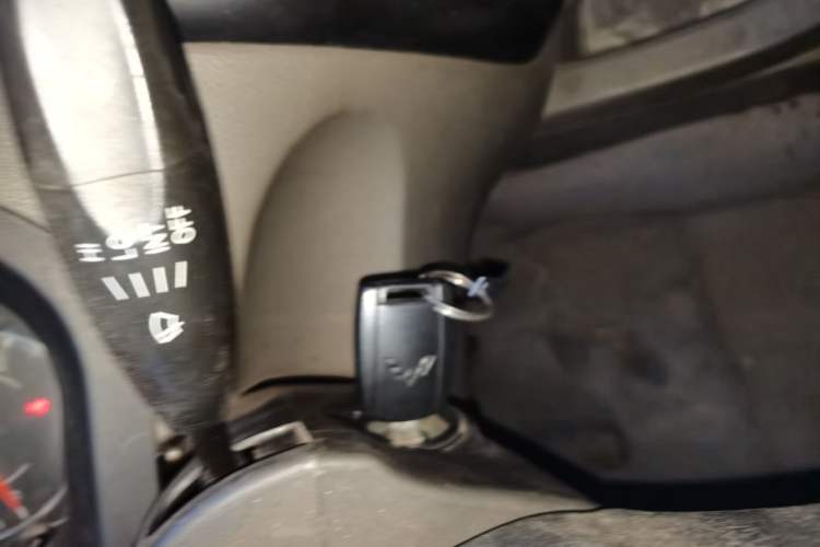 Used Wuling Rongguang V 2019 1.5L Practical Model China VI LAR Vehicle Key