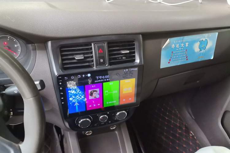 Used Wuling Rongguang V 2019 1.5L Standard Version China VI LAR Audio And AC Panel