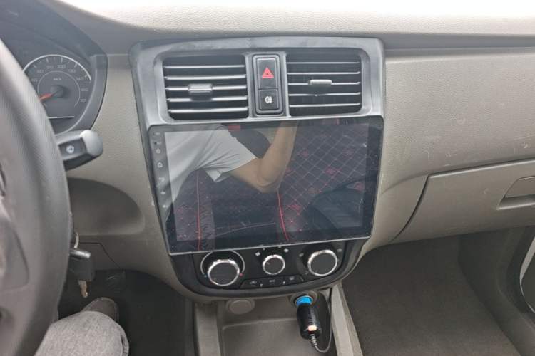 Used Wuling Rongguang V 2019 1.5L Practical Model China VI LAR Audio And AC Panel