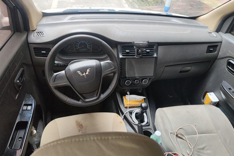 Used Wuling Rongguang V 2019 1.5L Standard Version China VI LAR Center Console