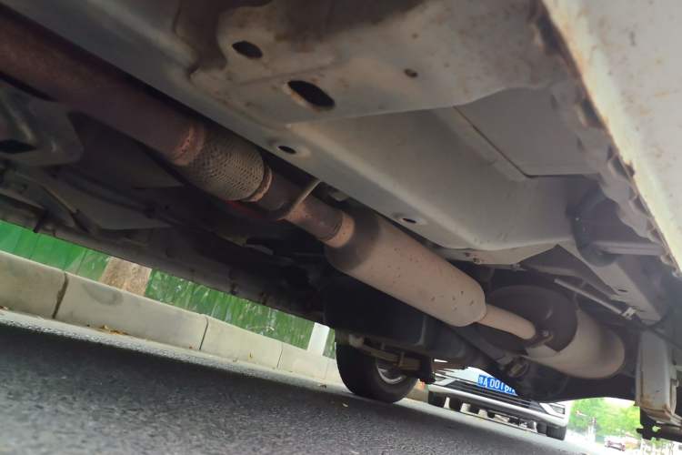 Used Wuling Rongguang V 2019 1.5L Standard Version China VI LAR Chassis Front Left
