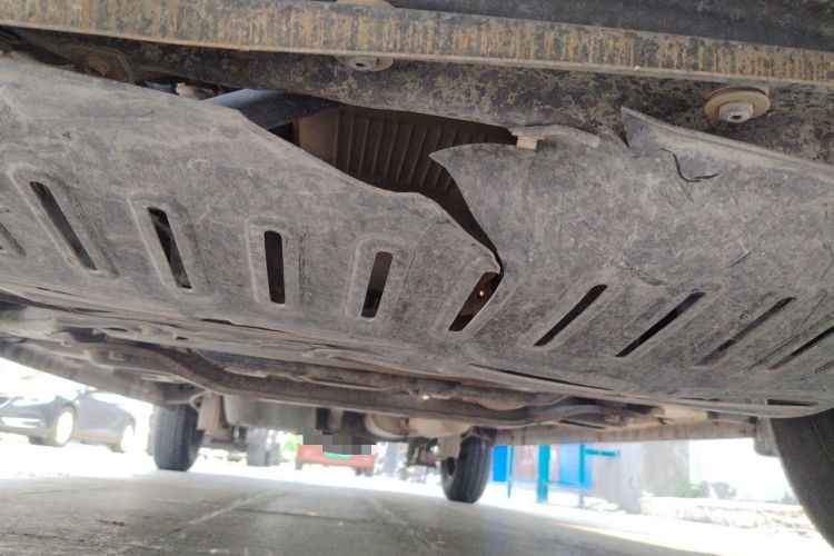 Used Wuling Rongguang V 2019 1.5L Practical Model China VI LAR Chassis Front