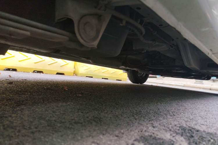 Used Wuling Rongguang V 2019 1.5L Practical Model China VI LAR Chassis Rear Right
