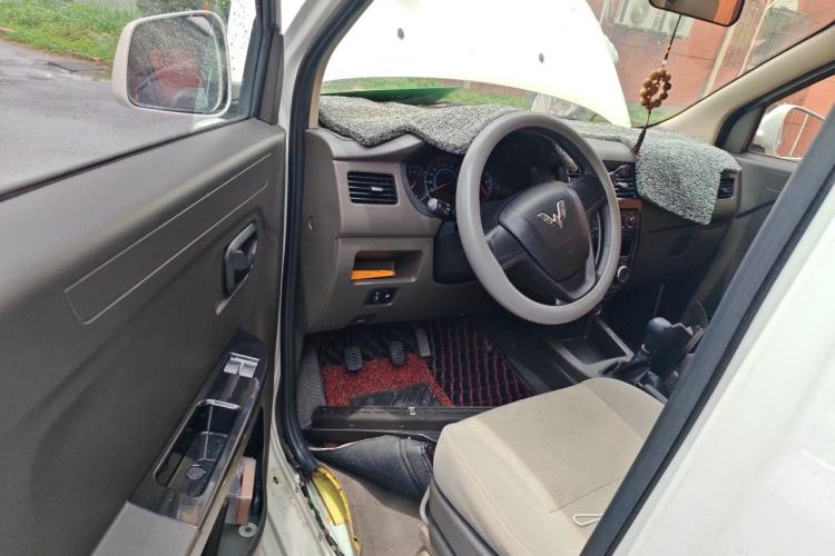 Used Wuling Rongguang V 2019 1.5L Standard Version China VI LAR Driver Seat