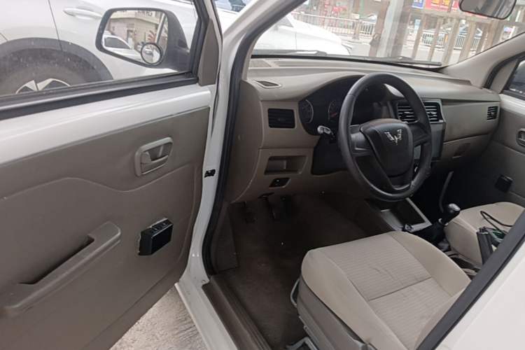 Used Wuling Rongguang V 2019 1.5L Practical Model China VI LAR Driver Seat