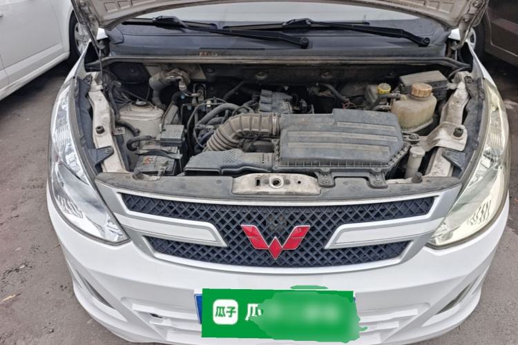 Used Wuling Rongguang V 2019 1.5L Practical Model China VI LAR Engine Bay