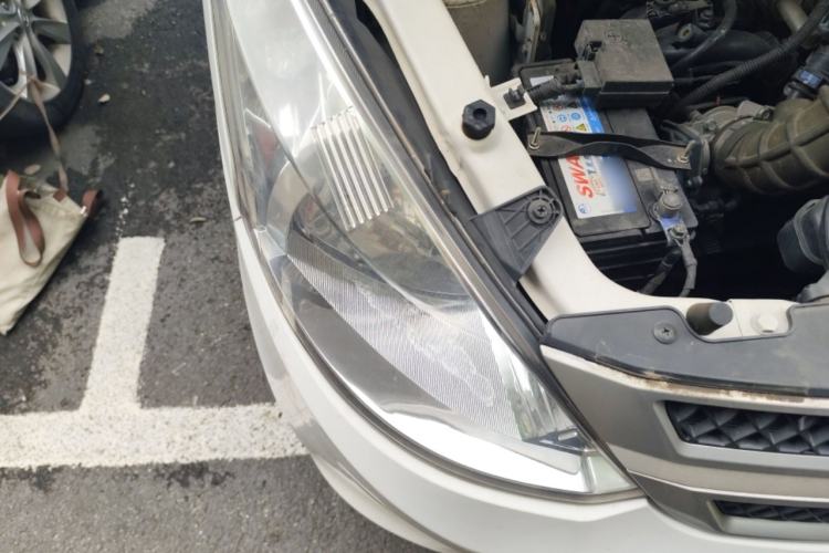 Used Wuling Rongguang V 2019 1.5L Practical Model China VI LAR Engine Bay Right