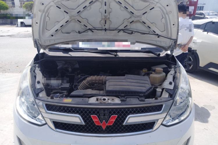 Used Wuling Rongguang V 2019 1.5L Standard Version China VI LAR Engine Bay