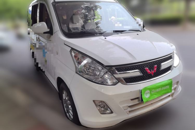 Used Wuling Rongguang V 2019 1.5L Standard Version China VI LAR Front Right 45 Deg