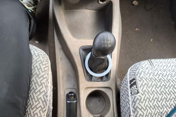 Used Wuling Rongguang V 2019 1.5L Standard Version China VI LAR Gear Lever
