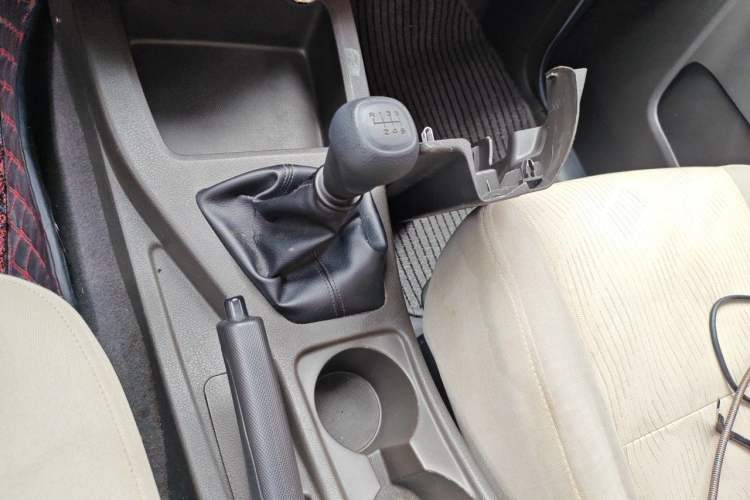 Used Wuling Rongguang V 2019 1.5L Standard Version China VI LAR Gear Lever