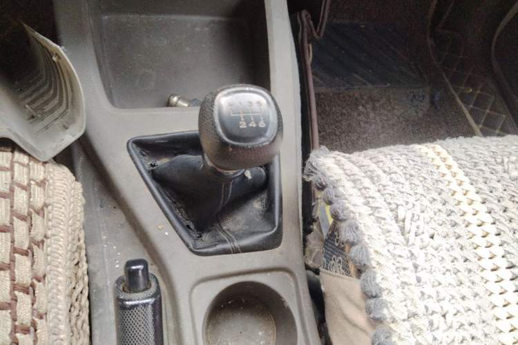 Used Wuling Rongguang V 2019 1.5L Practical Model China VI LAR Gear Lever