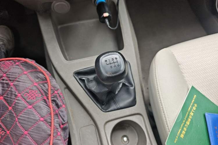 Used Wuling Rongguang V 2019 1.5L Practical Model China VI LAR Gear Lever