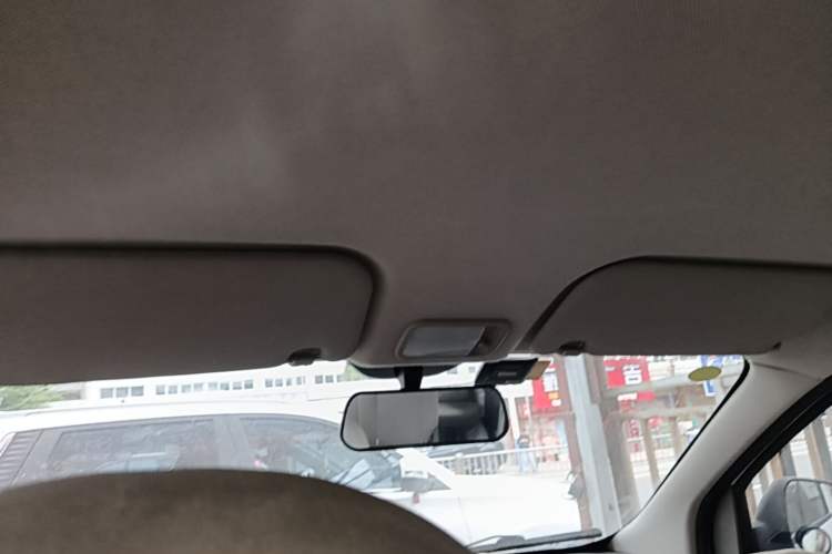 Used Wuling Rongguang V 2019 1.5L Practical Model China VI LAR Headliner