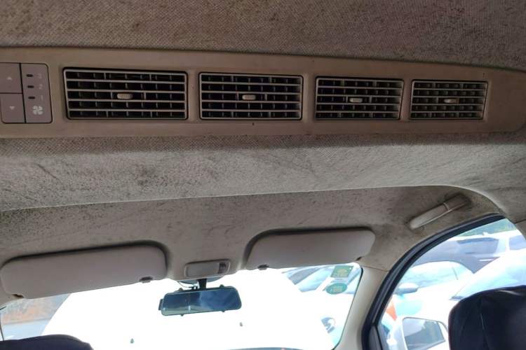 Used Wuling Rongguang V 2019 1.5L Standard Version China VI LAR Headliner