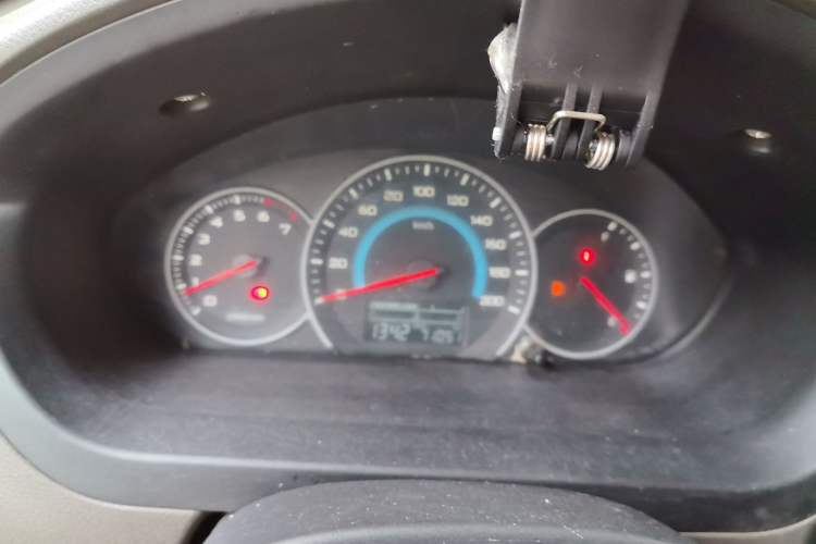 Used Wuling Rongguang V 2019 1.5L Standard Version China VI LAR Instrument Cluster