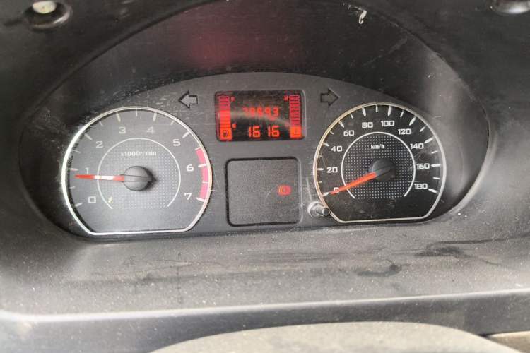 Used Wuling Rongguang V 2019 1.5L Standard Version China VI LAR Instrument Cluster