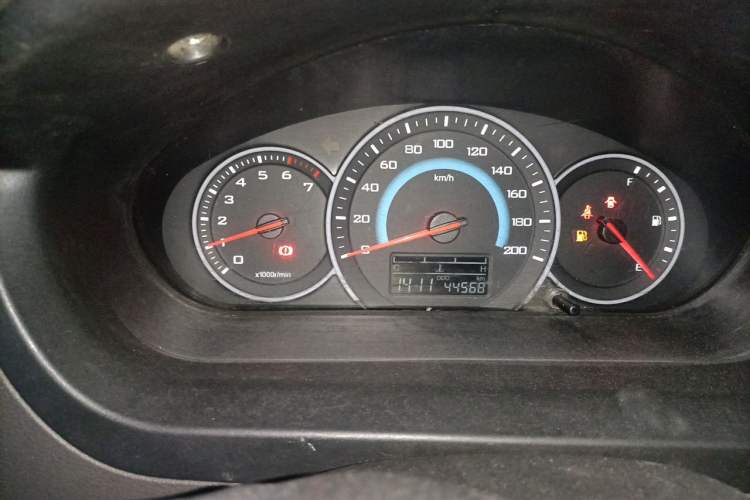 Used Wuling Rongguang V 2019 1.5L Standard Version China VI LAR Instrument Cluster