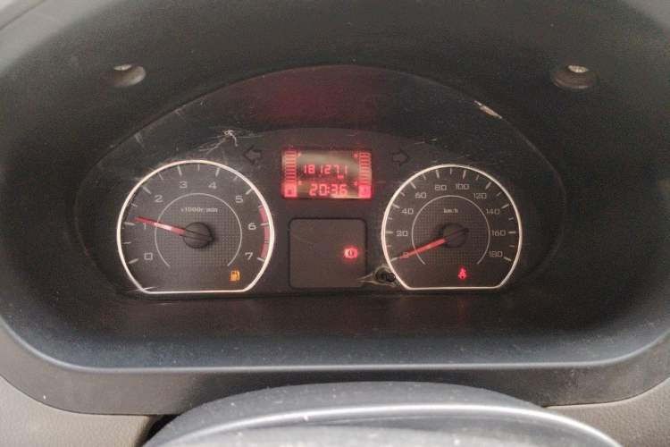 Used Wuling Rongguang V 2019 1.5L Practical Model China VI LAR Instrument Cluster