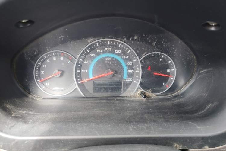 Used Wuling Rongguang V 2019 1.5L Standard Version China VI LAR Instrument Cluster