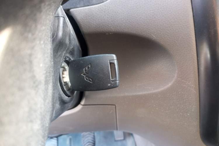 Used Wuling Rongguang V 2019 1.5L Practical Model China VI LAR Interior 1
