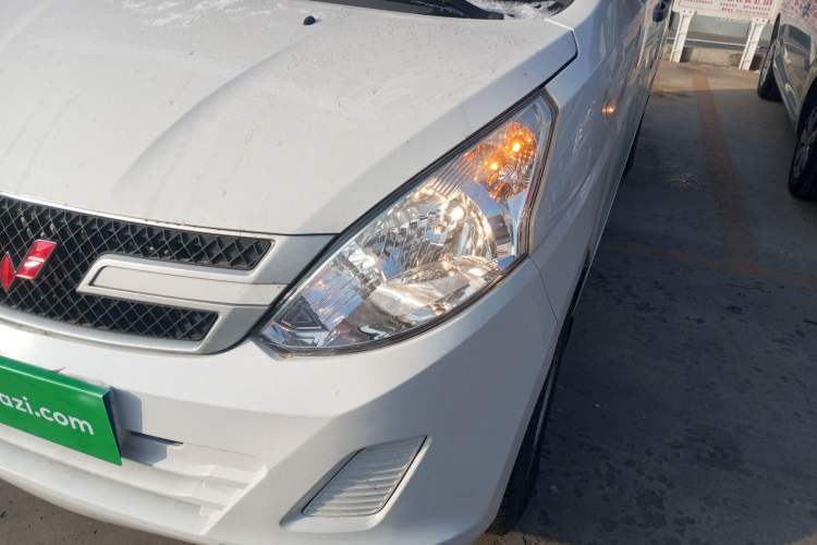 Used Wuling Rongguang V 2019 1.5L Practical Model China VI LAR Left Front Headlight