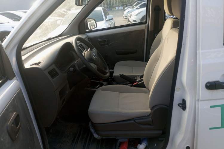 Used Wuling Rongguang V 2019 1.5L Practical Model China VI LAR Left Front Seat