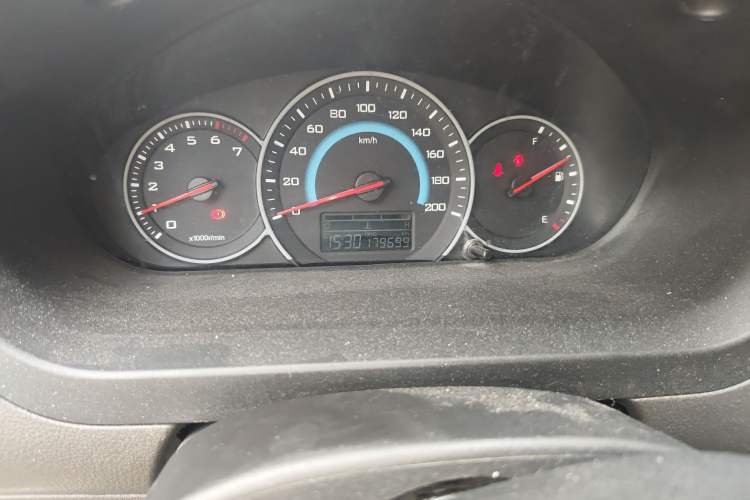 Used Wuling Rongguang V 2019 1.5L Standard Version China VI LAR Odometer Close Up