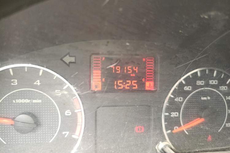 Used Wuling Rongguang V 2019 1.5L Window-Sealed Utility Model China VI LAR Odometer Close Up