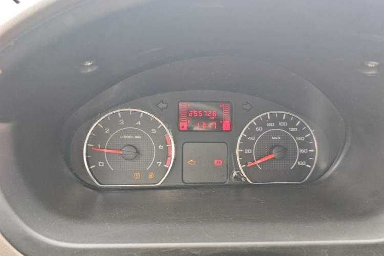 Used Wuling Rongguang V 2019 1.5L Practical Model China VI LAR Odometer Close Up