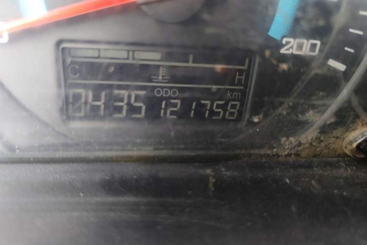 Used Wuling Rongguang V 2019 1.5L Standard Version China VI LAR Odometer Close Up