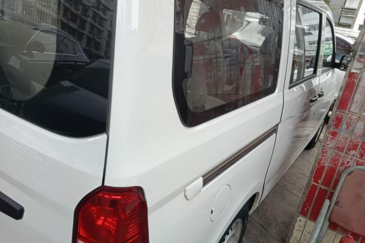 Used Wuling Rongguang V 2019 1.5L Practical Model China VI LAR Rear Right 45 Deg