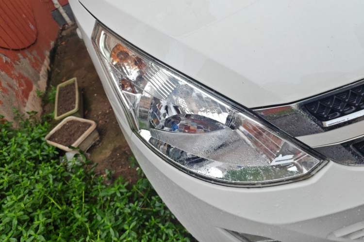 Used Wuling Rongguang V 2019 1.5L Standard Version China VI LAR Right Front Headlight