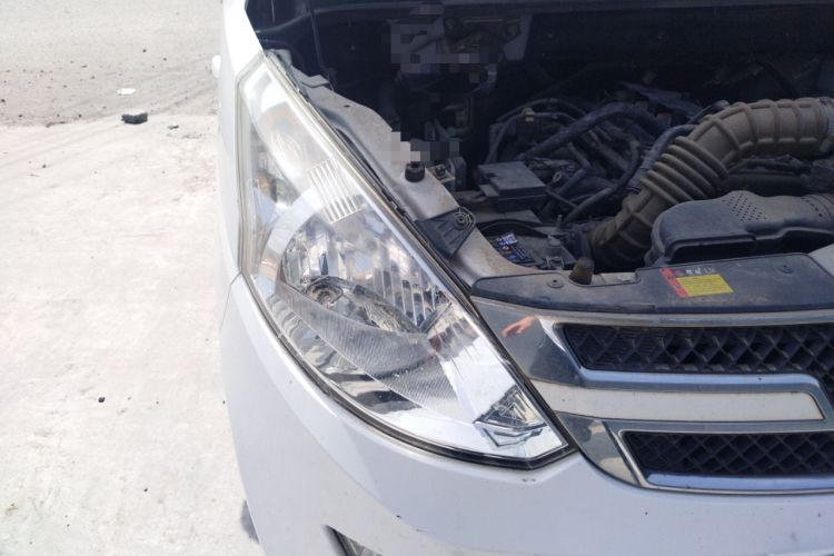 Used Wuling Rongguang V 2019 1.5L Standard Version China VI LAR Right Front Headlight