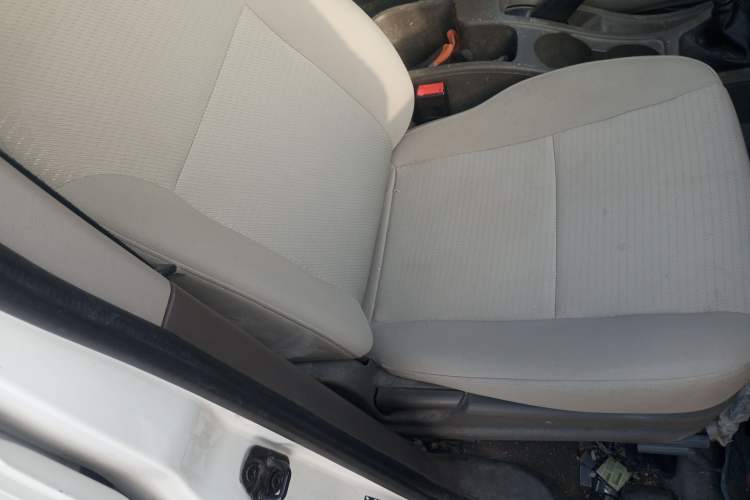 Used Wuling Rongguang V 2019 1.5L Practical Model China VI LAR Right Front Seat