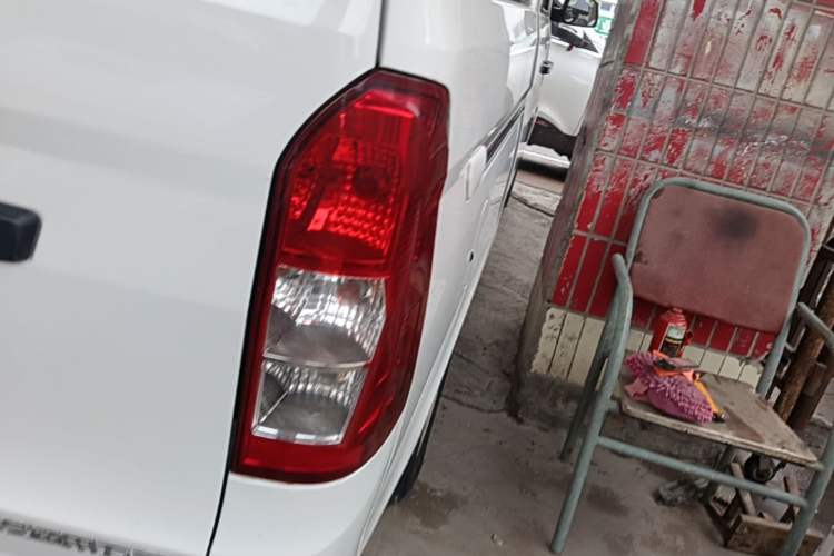 Used Wuling Rongguang V 2019 1.5L Practical Model China VI LAR Right Rear Taillight