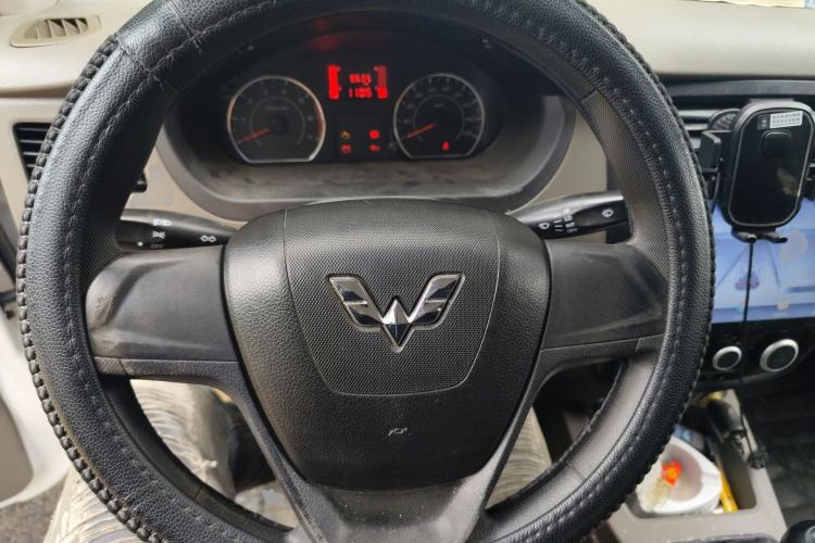Used Wuling Rongguang V 2019 1.5L Practical Model China VI LAR Steering Wheel