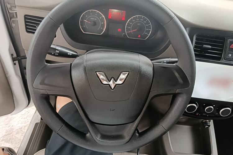 Used Wuling Rongguang V 2019 1.5L Practical Model China VI LAR Steering Wheel