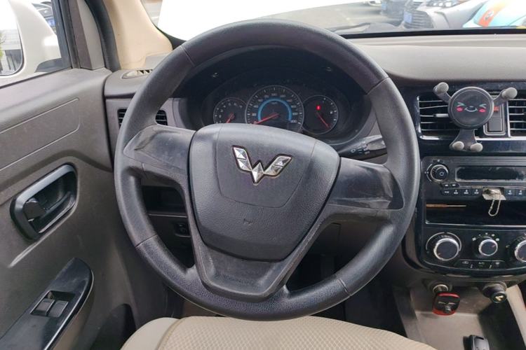Used Wuling Rongguang V 2019 1.5L Standard Version China VI LAR Steering Wheel