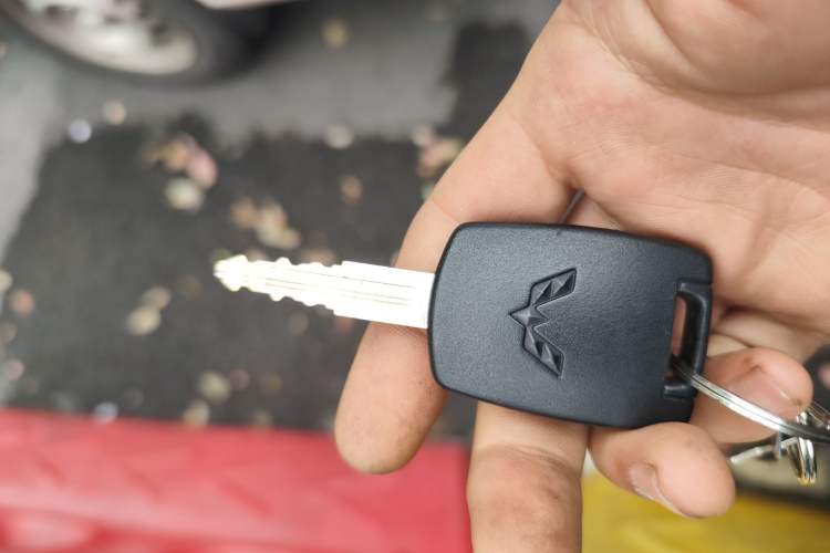 Used Wuling Rongguang V 2019 1.5L Practical Model China VI LAR Vehicle Key