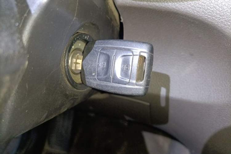 Used Wuling Rongguang V 2019 1.5L Standard Version China VI LAR Vehicle Key